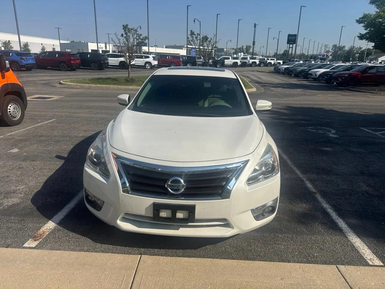 nissan altima sedan 2013 1N4BL3AP4DC137613 image nissan altima sedan 2013 1N4BL3AP4DC137613 image